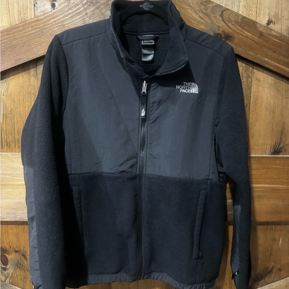 Girls XL black North Face fleece. Worn very gently. Nothing wrong.